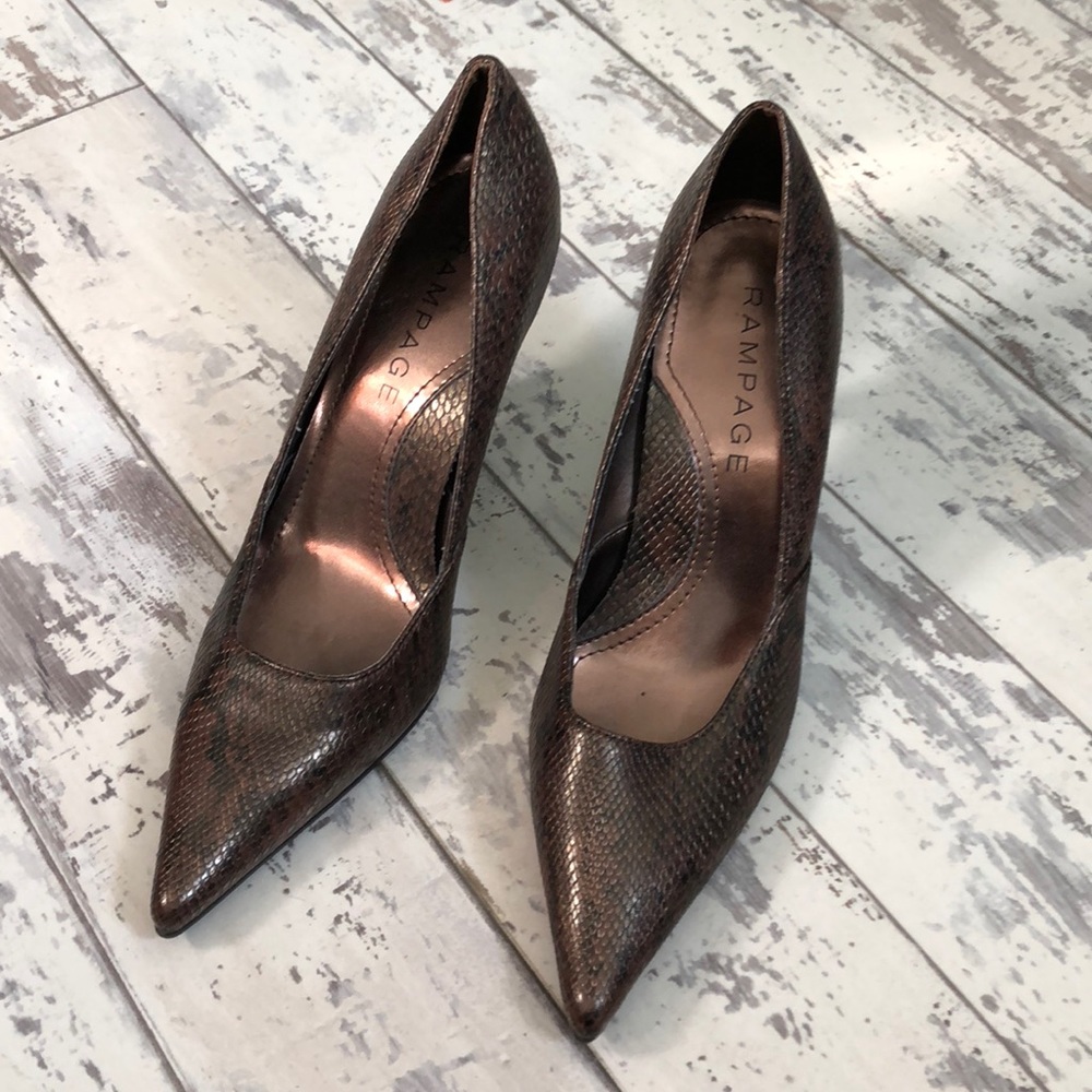 Rampage Snakeskin Print Pump